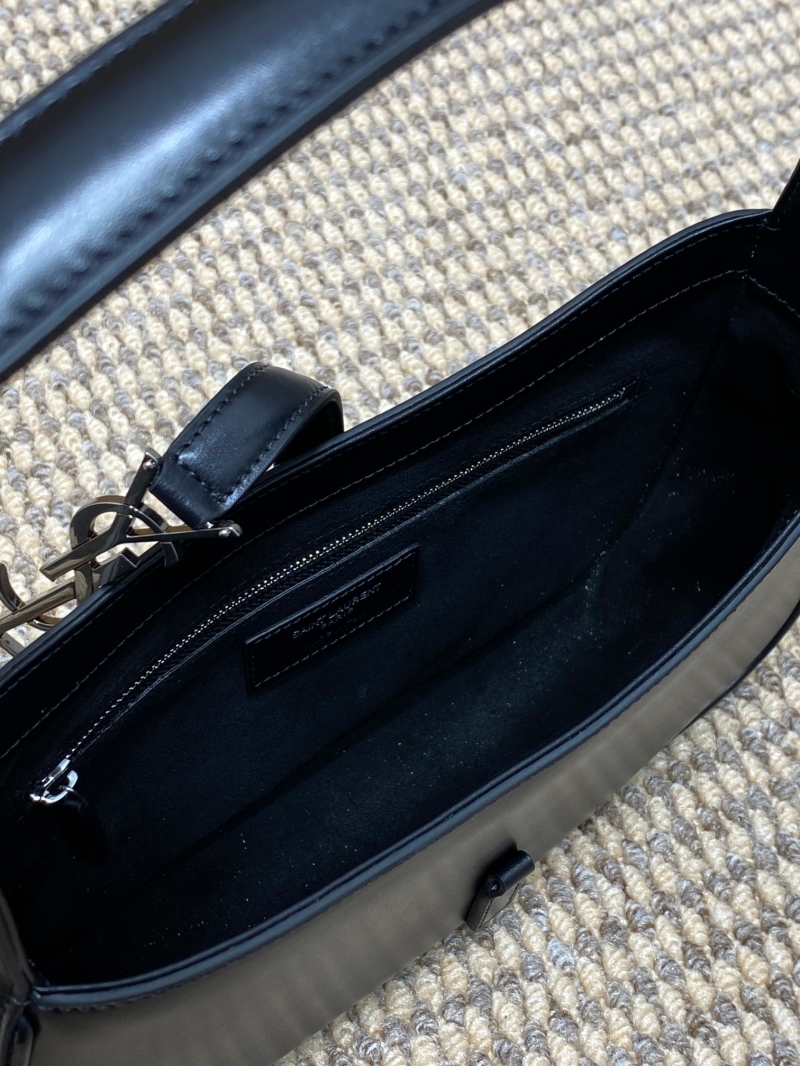 Y51 hobo bags